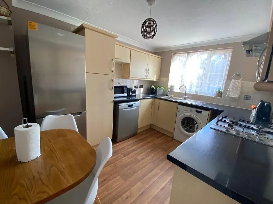Stunning 3 Bedroom Family House In London, Private Parking And Garden, With Great Transport Links To Central London, The Excel Centre, Canary Wharf, The O2! Casa vacanze Londra